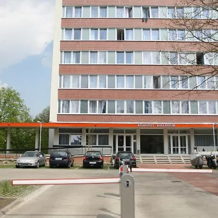 Pannon Egyetem - Kozponti Kollegium * Veszprém